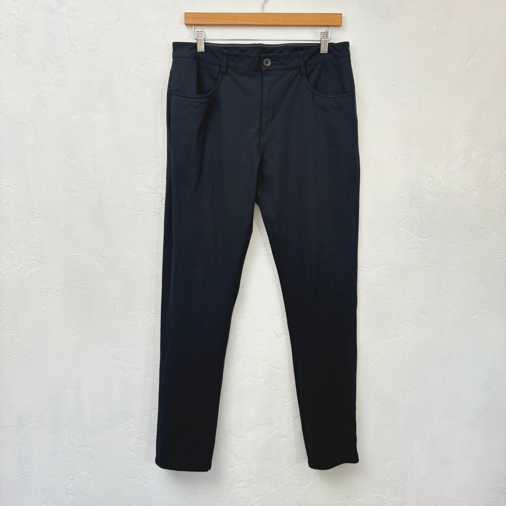 Vuori Meta Pants Men Size 32 x 31 Navy Blue Chino Slim Fit V430